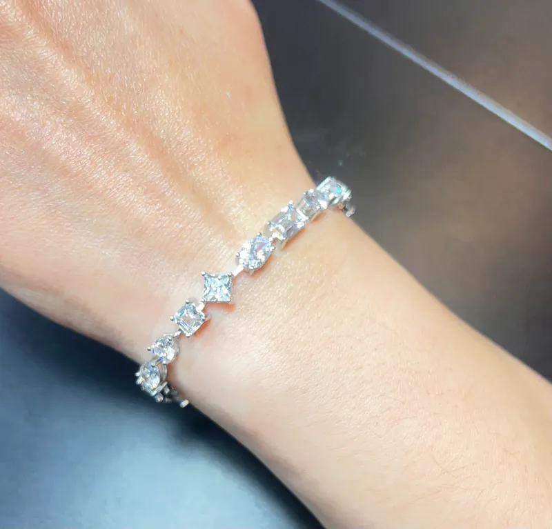 Luxe Diamond-Style Premium Moissanite Bracelet - Image 4